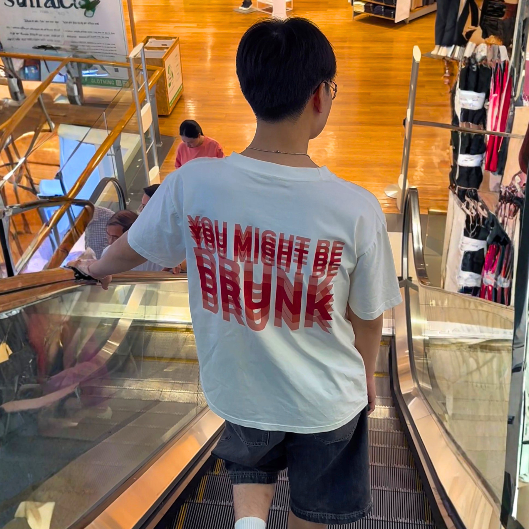 Camiseta "You Might Be Drunk"