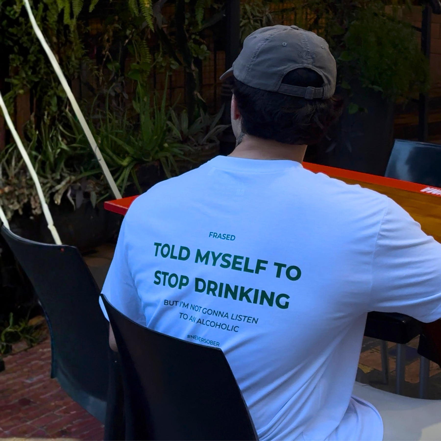 Camiseta "Alcoholic"